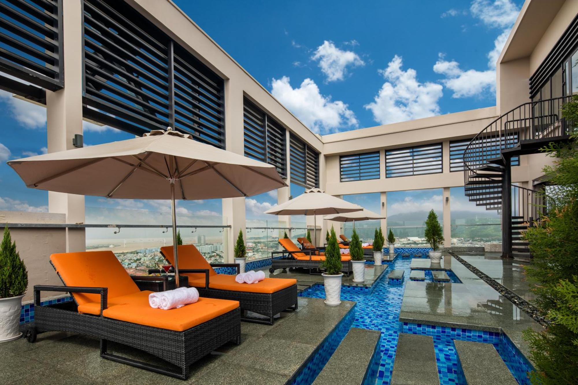 Luxury Beach Condo 5-Star, Rooftop Pool Da Nang Luaran gambar